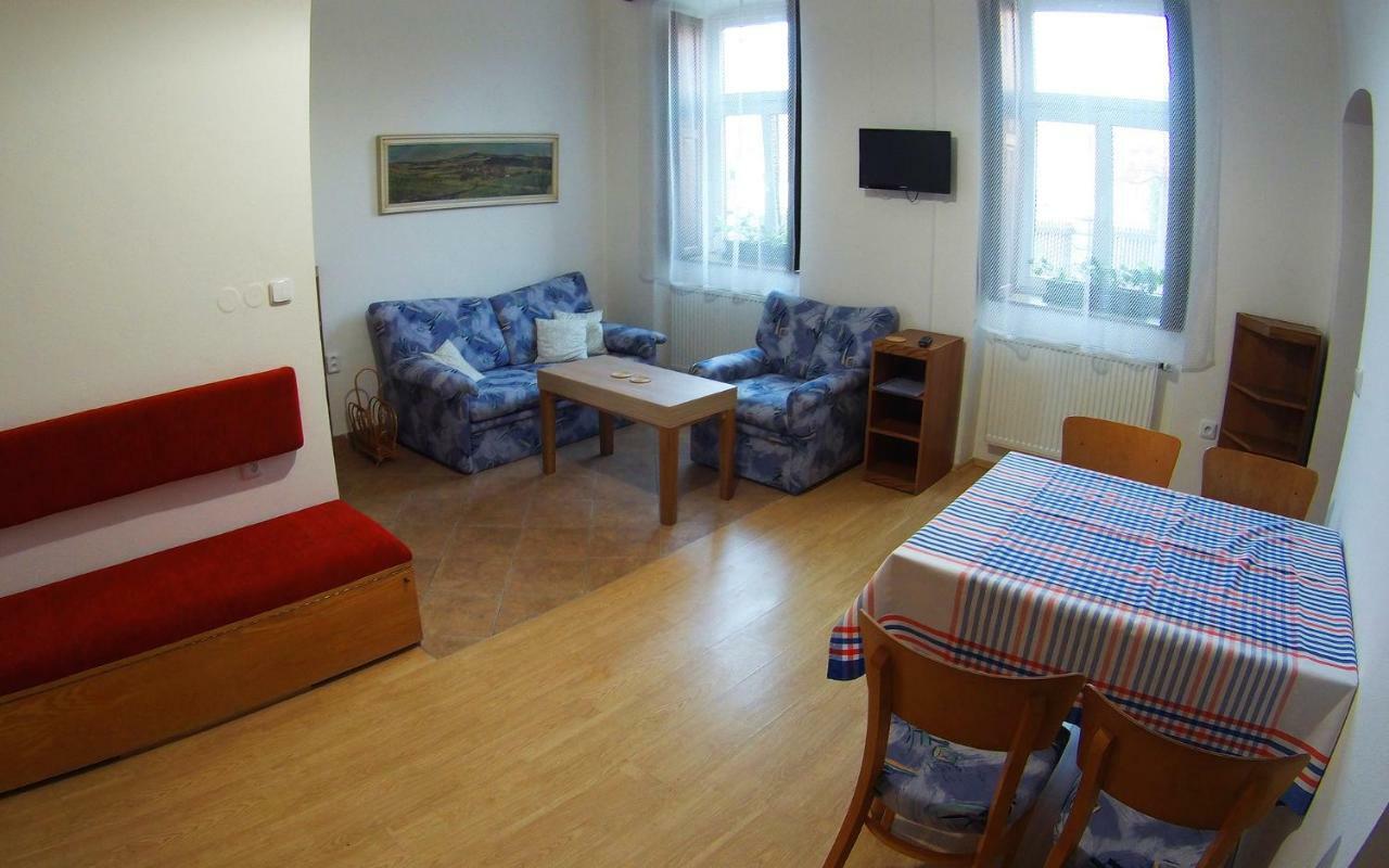 Apartman Nove Hrady Exterior foto
