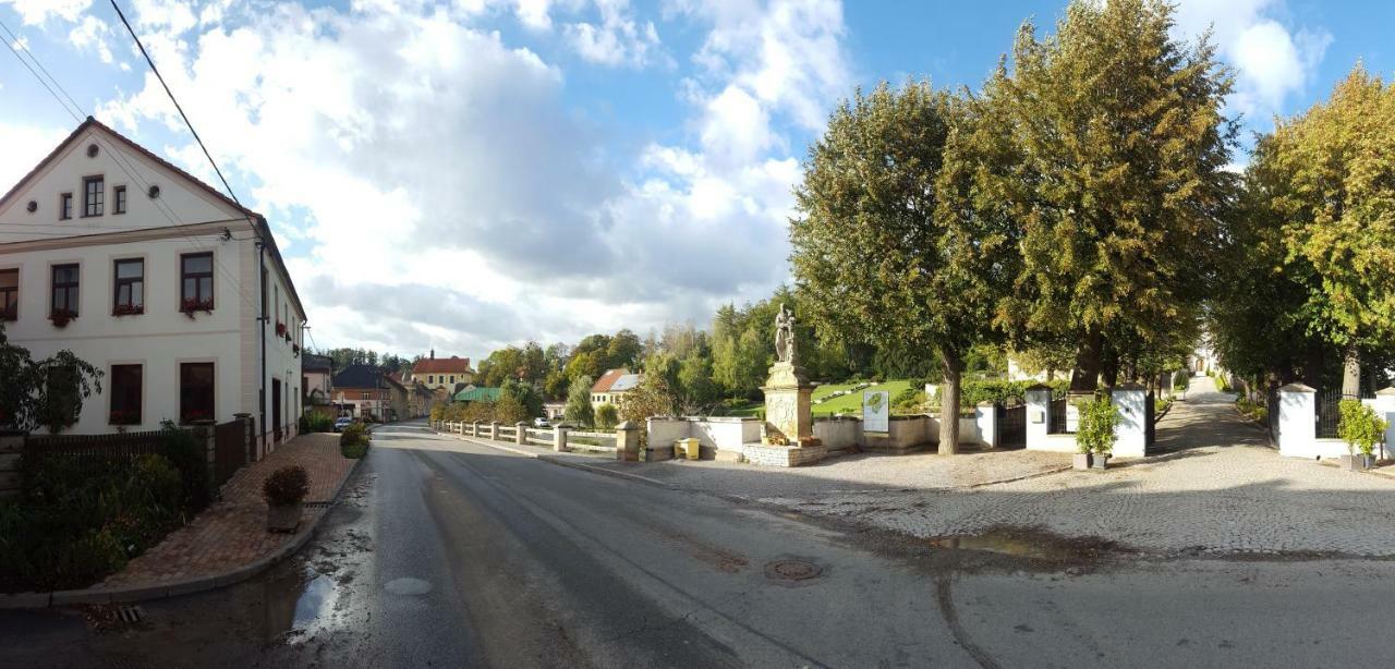 Apartman Nove Hrady Exterior foto